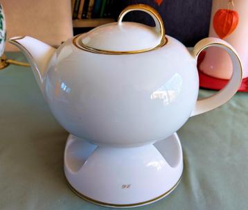 Theepot en theelichtje van Douwe Egberts beschikbaar voor biedingen