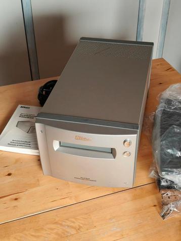 ZGAN! Nikon Super Coolscan LS-9000 ED film scanner beschikbaar voor biedingen