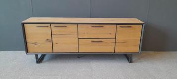 IN.House dressoir Hadios eiken met metaal 210cm nu €699,-! beschikbaar voor biedingen