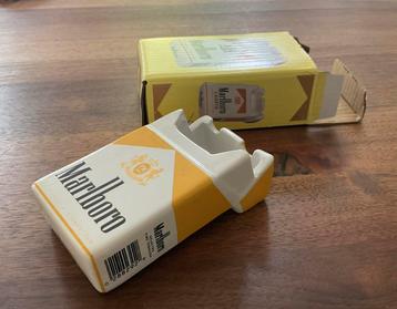 Marlboro Asbak met originele verpakking beschikbaar voor biedingen