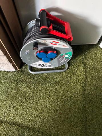 Nieuwe Haspel 50 mtr en een heggenschaar electrisch beschikbaar voor biedingen