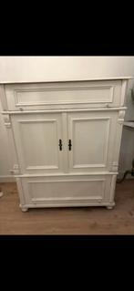 Brocante kast met veel bergruimte, Antiek en Kunst, Antiek | Meubels | Kasten, Ophalen