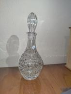 Sierlijke karaf met stop van kristal, Verzenden