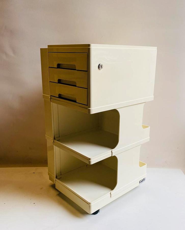 Neolt Italy opberg-trolley design Giovanni Pelis, Verzamelen, Retro, Huis en Inrichting, Ophalen of Verzenden