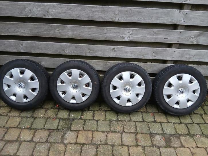 Pirelli winterbanden 4 stuks, Auto diversen, Wieldoppen, Ophalen
