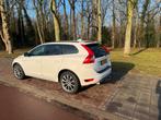 Volvo XC60 2.0 T / carplay/ stoelverwarming/ nieuwe motor, Auto's, Zwart, 4 cilinders, Wit, Leder