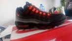 Nike Air Max 95 Hyper Crimson maat 47 Nieuw, Kleding | Heren, Schoenen, Ophalen of Verzenden, Nieuw