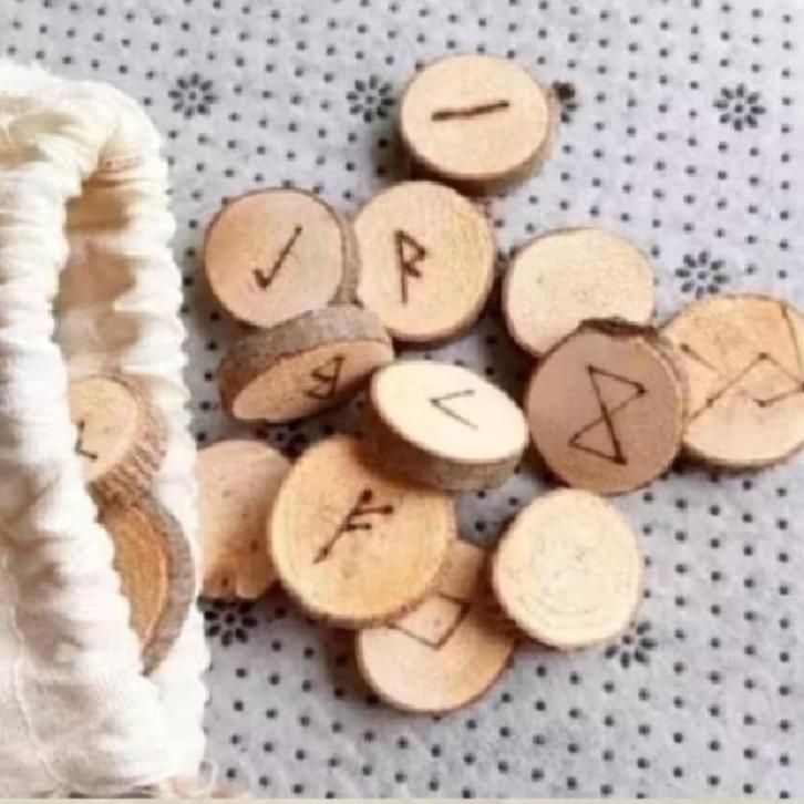 Larp Handmade Runen Orakel Set Wicca, Hobby en Vrije tijd, Kostuums, Theaterbenodigdheden en LARP, Gebruikt, Accessoires, Ophalen