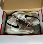 Nike Dunk High Fossil Stone schoenen maat 38, Ophalen of Verzenden, Zo goed als nieuw, Beige, Sneakers of Gympen