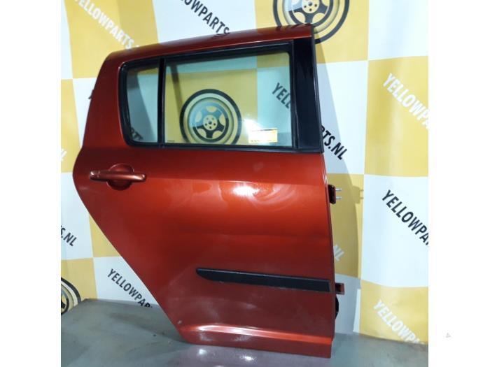 Portier 4Deurs rechts-achter van een Suzuki Swift (ZFS), Auto-onderdelen, Carrosserie en Plaatwerk, Deur, Suzuki, Gebruikt, 3 maanden garantie
