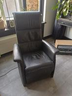 Ciar zwart lederen sta op stoel incl afstandbediening., Huis en Inrichting, Fauteuils, Ophalen, Minder dan 75 cm, Leer, Zo goed als nieuw