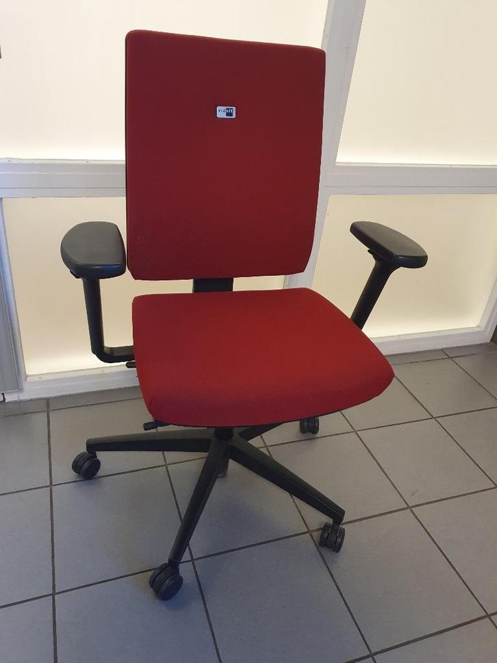 Viasit Linea bureaustoelen, rood, ergonomisch, NPR1813, Huis en Inrichting, Bureaustoelen, Zo goed als nieuw, Bureaustoel, Rood