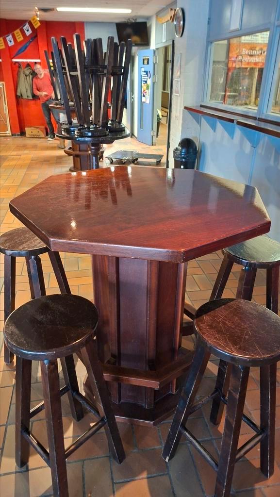 Bartafel met krukken, Huis en Inrichting, Tafels | Statafels, Gebruikt, Ophalen