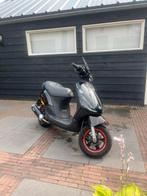 Piaggio zip 4t 50cc, Fietsen en Brommers, Scooters | Piaggio, Ophalen, Maximaal 45 km/u, Zip, Zo goed als nieuw