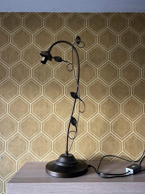Sfeervolle tafellamp met bladmotief – uniek design!, Huis en Inrichting, Lampen | Tafellampen, Zo goed als nieuw, Minder dan 50 cm
