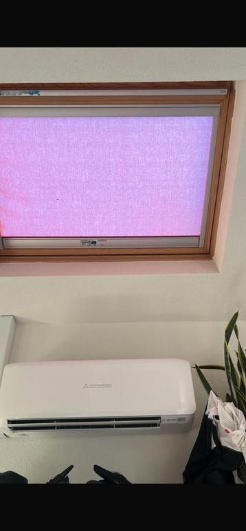 Velux dakraam  beschikbaar voor biedingen