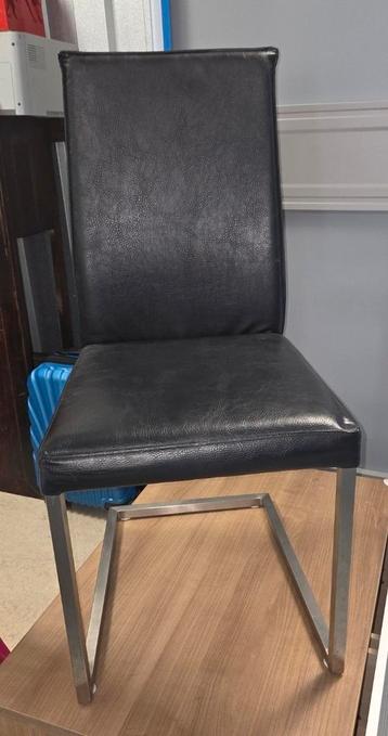 6 Zwarte Eetkamerstoelen - Inbox Voet beschikbaar voor biedingen