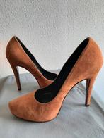 Icône cognac kleur suède pumps maat 36. High heels, Pumps, Bruin, Ophalen of Verzenden, Zo goed als nieuw