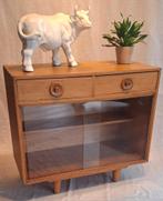 Vintage Deens Houten Dressoir, Huis en Inrichting, Kasten | Dressoirs, Ophalen, Gebruikt, Glas, 50 tot 100 cm