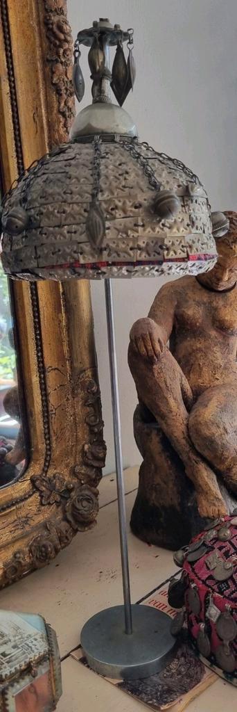 Antieke Turkmeense hoofdtooi
22 cm hoog
 beschikbaar voor biedingen