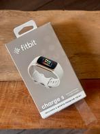 Fitbit Charge 5 - Champagne - Zo goed als nieuw, Ophalen of Verzenden, Waterdicht, Afstand, Gebruikt