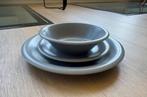 18-delig servies IKEA. Grijs/antraciet., Huis en Inrichting, Keuken | Servies, Ophalen, Zo goed als nieuw, Bord(en), Overige stijlen
