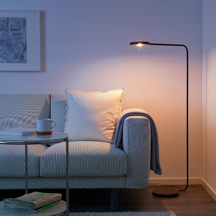 Ikea Hay x Ikea Ypperlig LED vloerlamp - leeslamp, Huis en Inrichting, Lampen | Vloerlampen, Zo goed als nieuw, 150 tot 200 cm