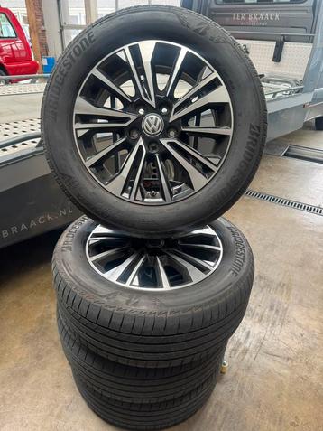 17 inch Aracaju VW Transporter Bully wielen met zomerband beschikbaar voor biedingen