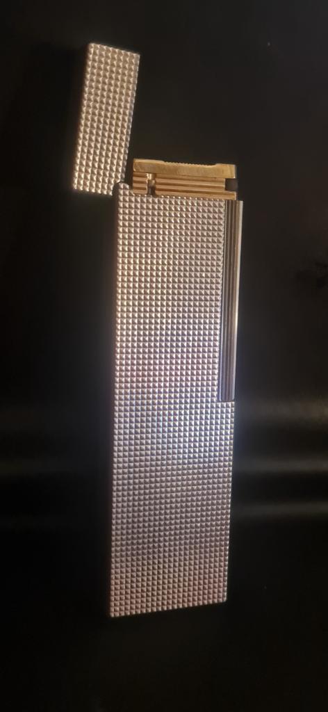 St Dupont Linge 1 aansteker ( tafelaansteker) zilver, Verzamelen, Rookartikelen, Aanstekers en Luciferdoosjes, Zo goed als nieuw