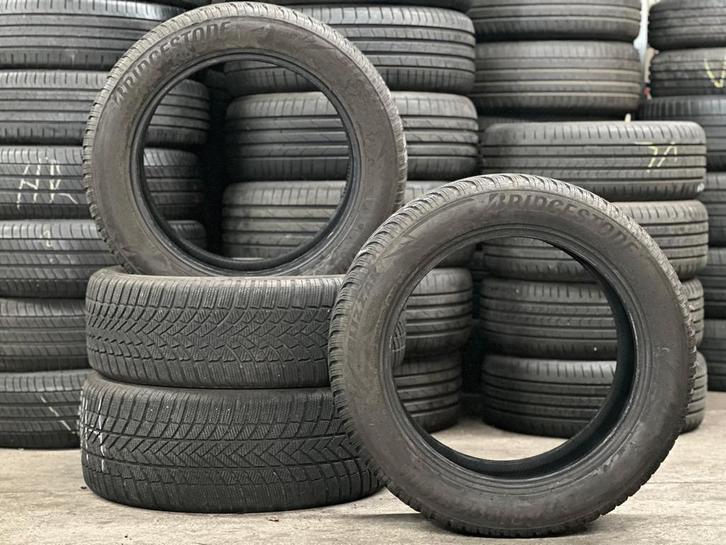 2x 235-55-19 2x 255-50-19 Bridgestone winterbanden 7mm€400,-, Auto-onderdelen, Banden en Velgen, Band(en), Winterbanden, Ophalen