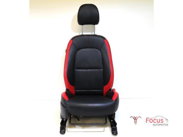 Stoel rechts van een Kia Picanto, Auto-onderdelen, Interieur en Bekleding, Kia, Gebruikt, 6 maanden garantie, 12 maanden garantie