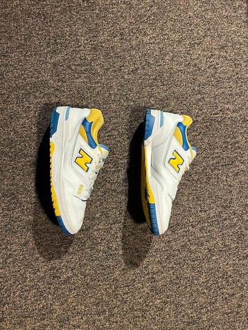 New Balance 550 Wit/Geel/Blauw - Maat 45 beschikbaar voor biedingen