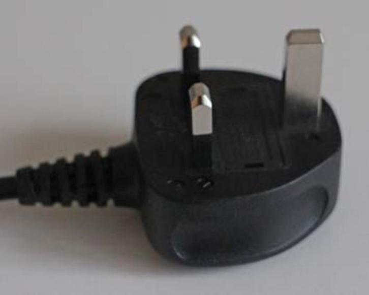 netsnoer C7 stroomkabel met geaarde Engelse stekker, nieuw, Audio, Tv en Foto, Audiokabels en Televisiekabels, Nieuw, Overige kabels