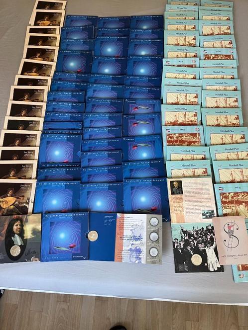 BEATRIX SERIE TIEN GULDEN  IN BLITSER  €39,00, Postzegels en Munten, Munten | Nederland, Setje, 10 gulden, Koningin Beatrix, Zilver