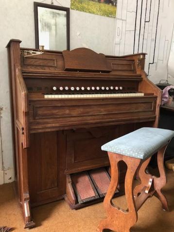 Antiek Worcester Reed organ, harmonium met bankje, traporgel beschikbaar voor biedingen