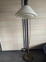 Vintage bruin witte lamp staand, Ophalen, Kunststof, Vintage, Zo goed als nieuw