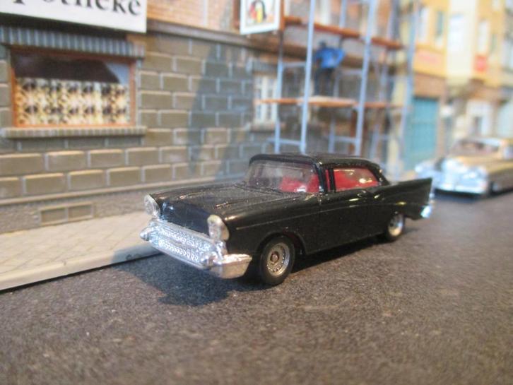 1957 Chevrolet Bel Air - Monogram ( USA ), Hobby en Vrije tijd, Modelauto's | 1:87, Zo goed als nieuw, Ophalen of Verzenden