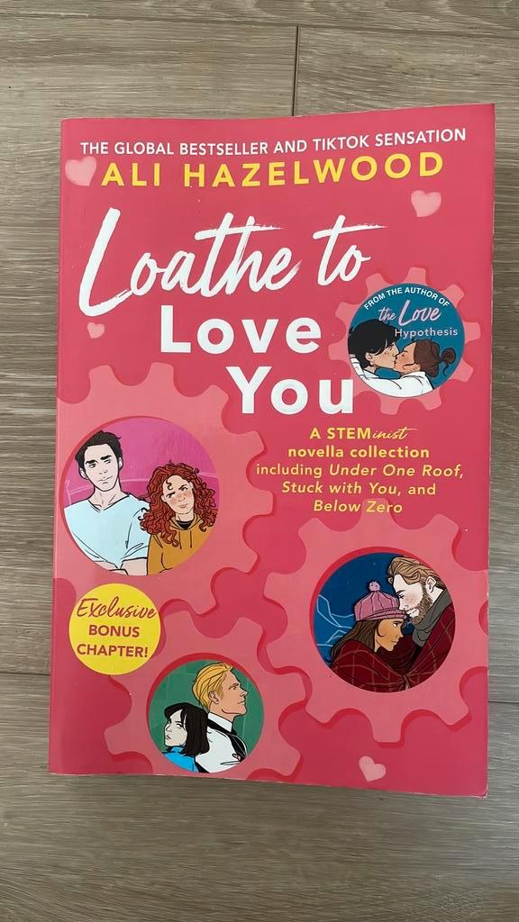Loathe to love you, Boeken, Overige Boeken, Zo goed als nieuw, Ophalen of Verzenden