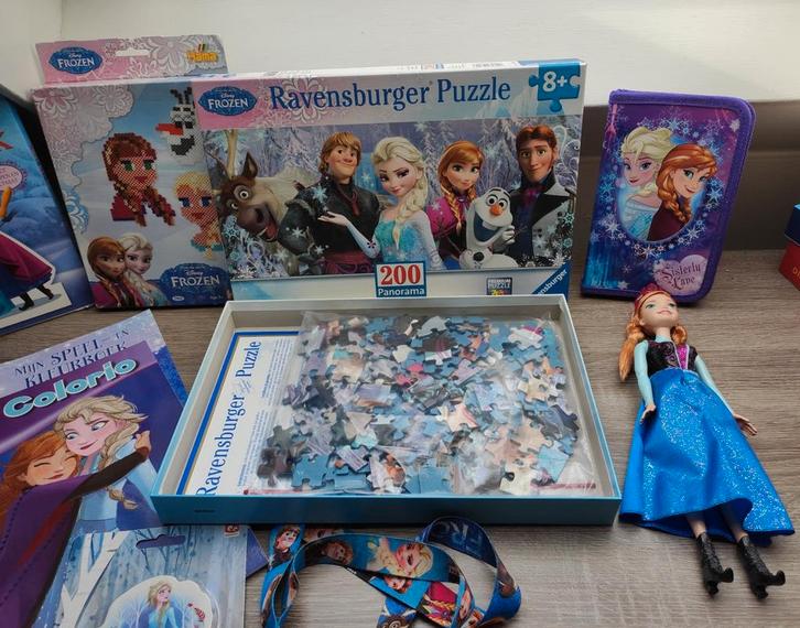 Frozen speelgoed, Kinderen en Baby's, Speelgoed | Kinderpuzzels, Zo goed als nieuw, 6 jaar of ouder, Meer dan 50 stukjes, Ophalen