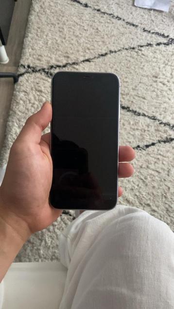 iPhone 11 64GB Paars NIEUW SCHERM beschikbaar voor biedingen