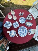Servies van Dignoble Grindley - wit blauw hedra patroon, Verzenden