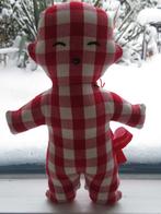 Pop mannetje rood wit geruit van PAKHUIS OOST meet ca 22 cm, Ophalen of Verzenden, Zo goed als nieuw, Overige typen