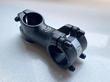 Stuurpennen: Pro 100mm, Giant 110mm, Deda 125mm, Cinelli beschikbaar voor biedingen