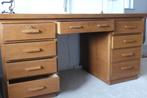 Eiken bureau met negen laden, Antiek en Kunst, Antiek | Meubels | Tafels, Ophalen