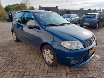 ACTIE! Fiat Punto 1.2, 2003, apk 10-2025, km 230xxx. beschikbaar voor biedingen