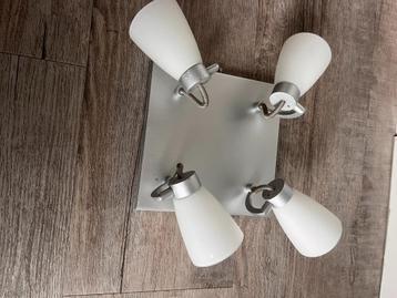Plafondlamp beschikbaar voor biedingen