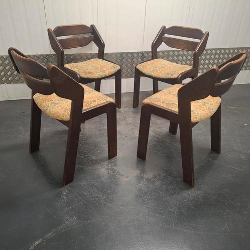 Vintage stoel 4 houten stoelen eetkamerstoelen, Huis en Inrichting, Stoelen, Gebruikt, Vier, Hout, Stof, Bruin, Ophalen