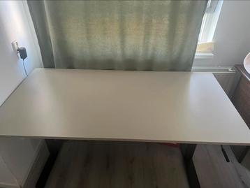 IKEA zit/sta bureau – in uitstekende staat