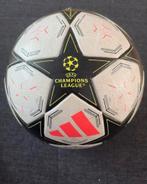 Z.g.a.n. bal maat 5 made in Pakistan, Maat L, Ophalen of Verzenden, Zo goed als nieuw, Bal