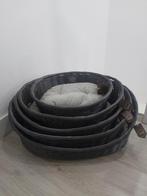 D&D manden voor honden en katten., Ophalen, Zo goed als nieuw, Riet